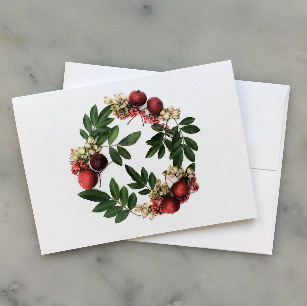 Folding card - Red crabapples wreath
